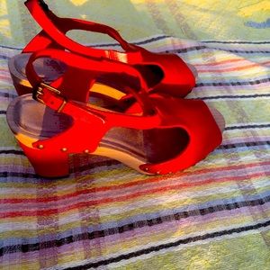 Vialis Zarita heeled clog in Red Hot